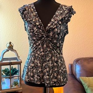 Susan Lawrence flutter sleeve, stretchy top